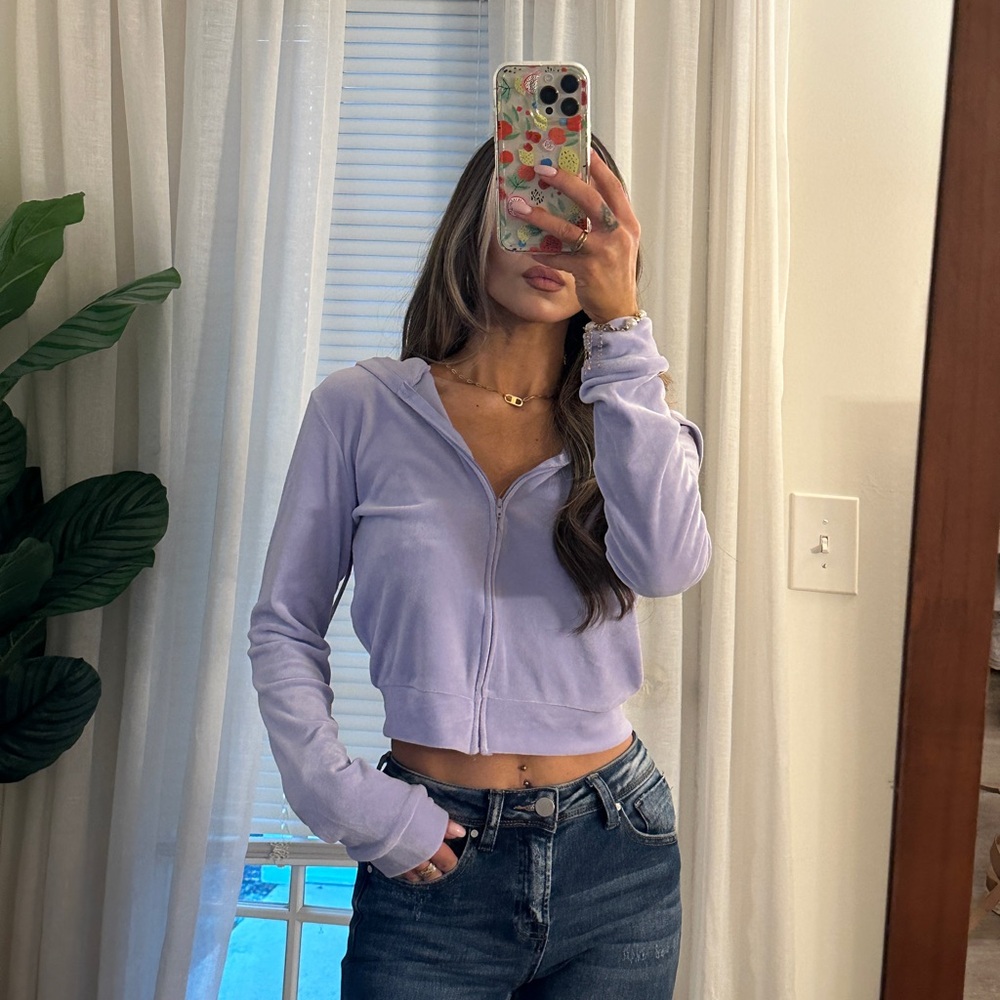 Long sleeve lilac velour zip up